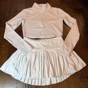Gold Hinge Long Sleeve Quarter Zip and Pleated Skirt Set White size Medium